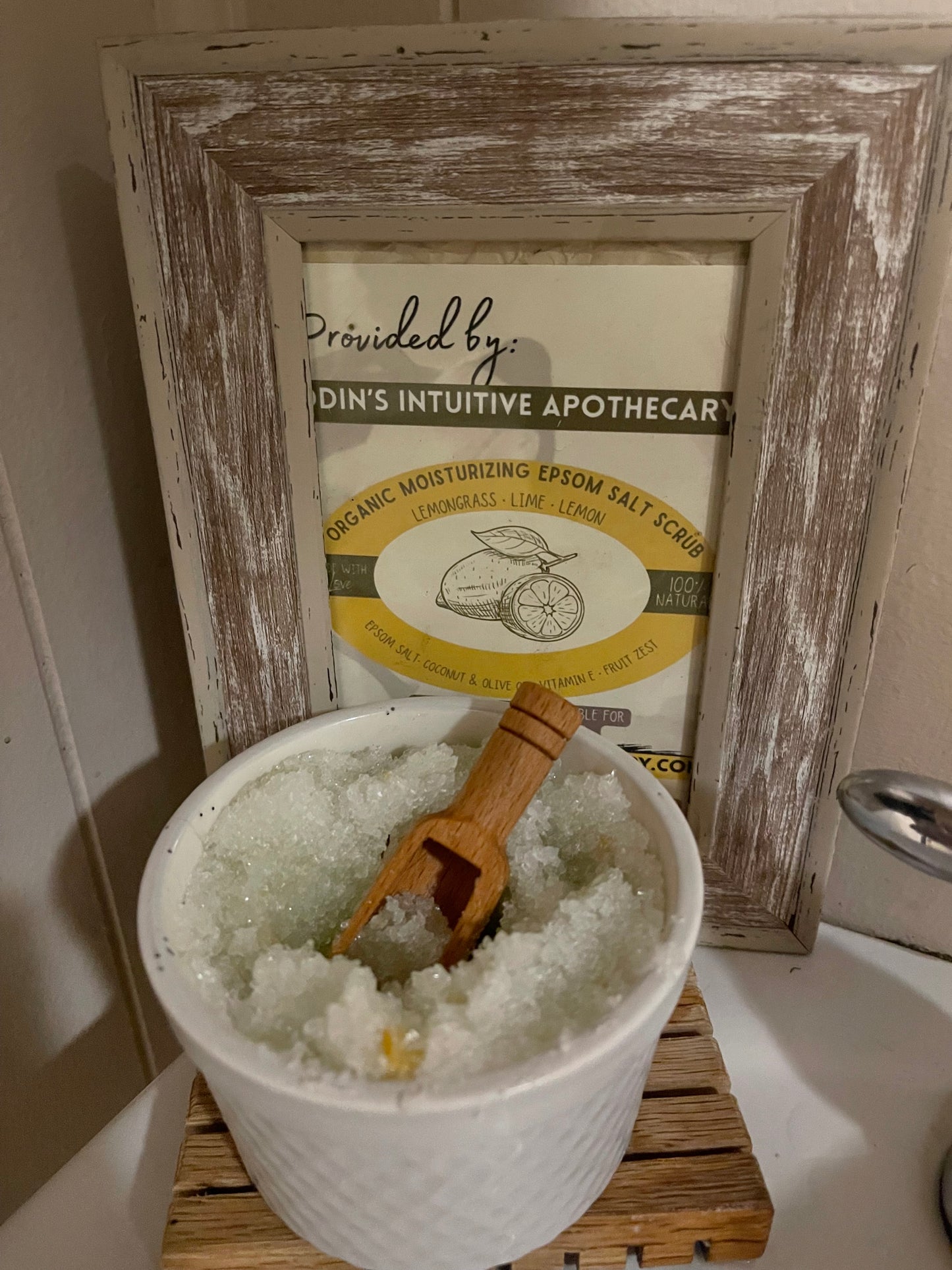 OIA x Wilmington SiSTARhood: MOISTURIZING EPSOM SALT SCRUB 7 OZ