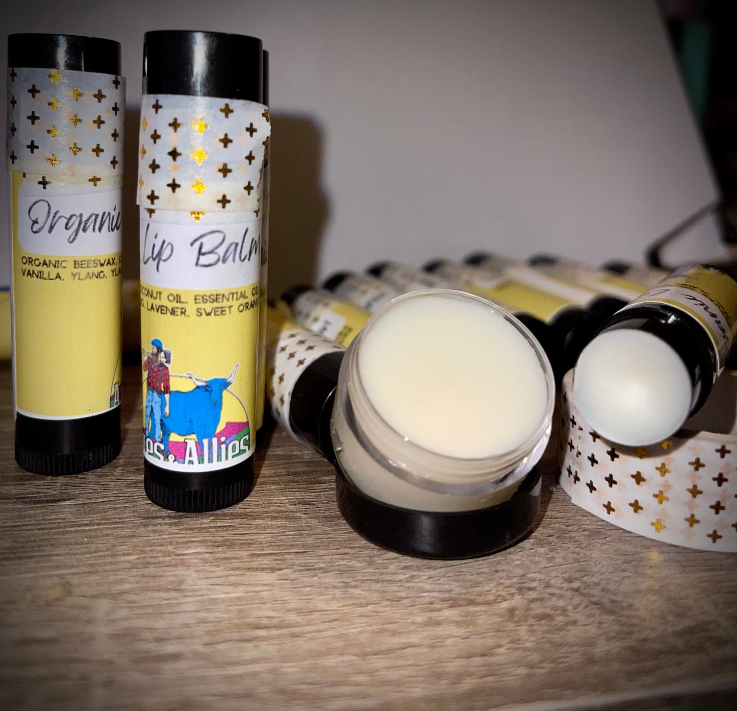 ORGANIC ULTRA-MOISTURING LIP BALM